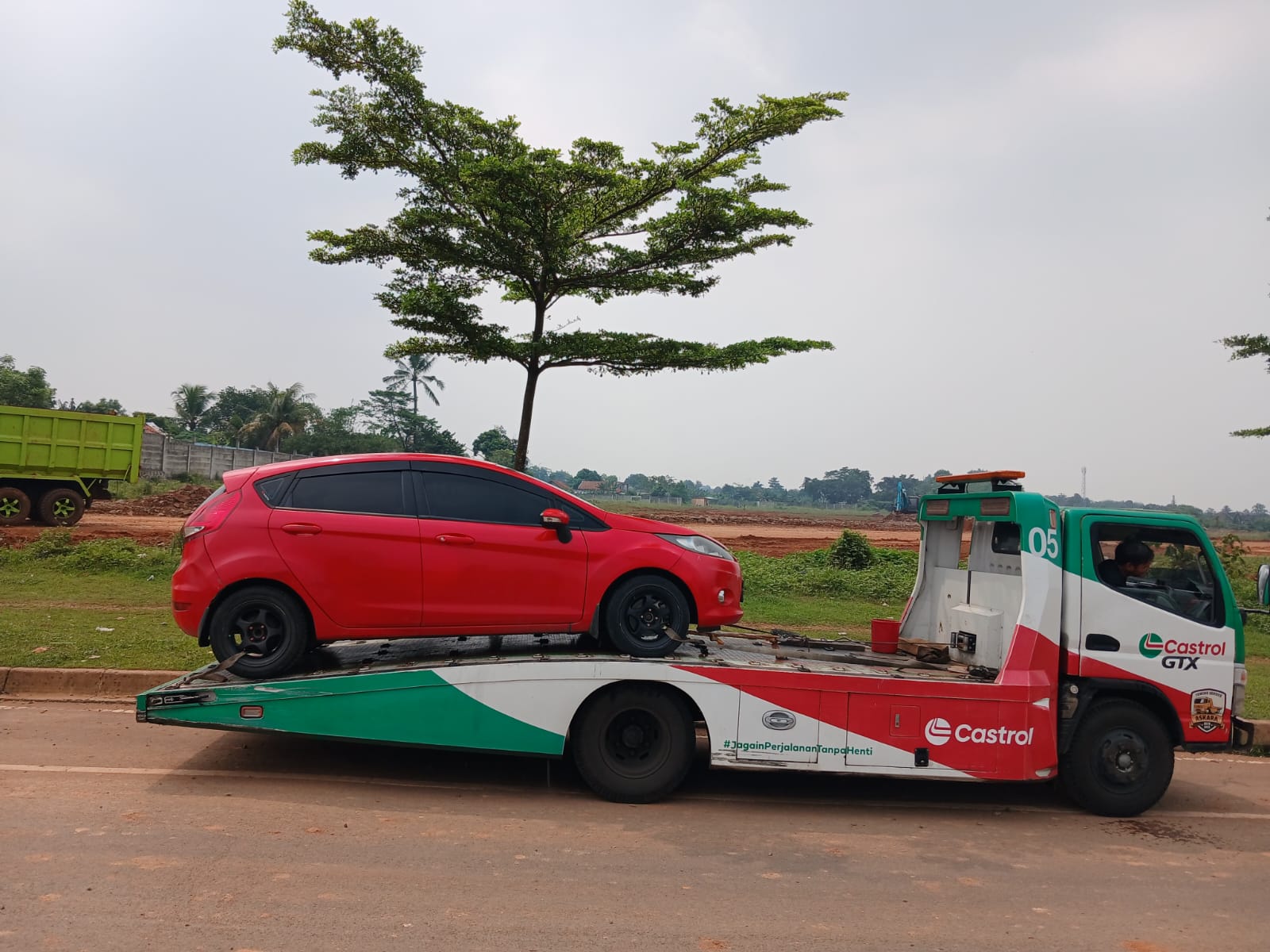 Derek Mobil Luar Kota - Towing Jauh Antar Provinsi Cipondoh